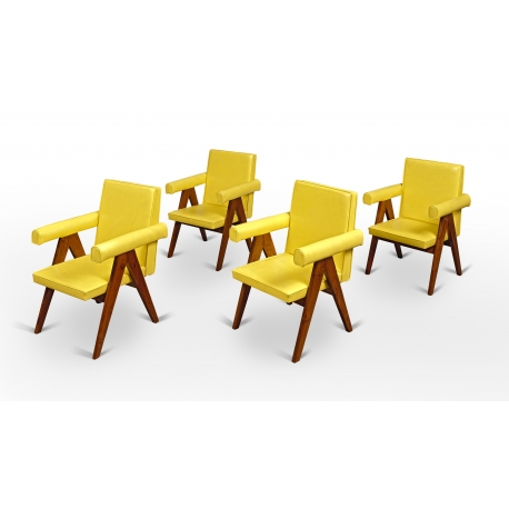 Pierre JEANNERET. Fauteuil dit "Committee chair" en teck massif et cuir