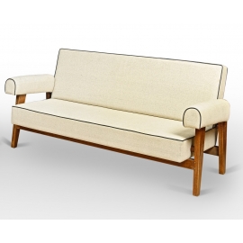 LE CORBUSIER and Pierre JEANNERET. Sofa in solid teak and cotton cloth.