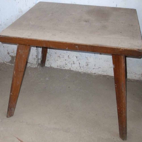 Pierre JEANNERET. Table in solid teak and teak veneer known as "Dining table". 