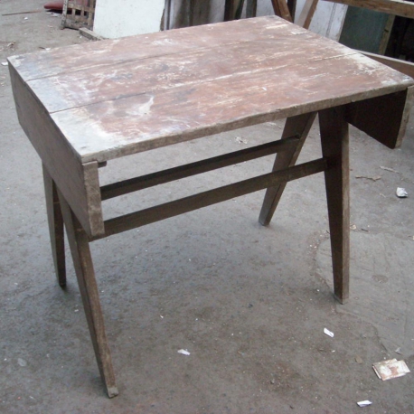 Pierre JEANNERET. Student desk in solid teak.  