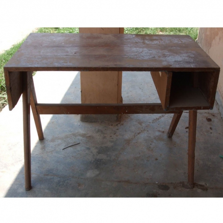 Pierre JEANNERET. Student desk in solid teak.