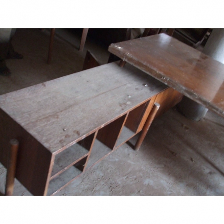 Pierre JEANNERET. Collapsible administrator's desk in solid teak and teak veneer. 