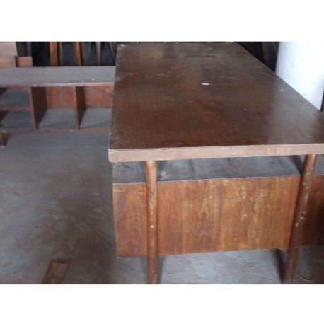 Pierre JEANNERET. Collapsible administrator's desk in solid teak and teak veneer. 