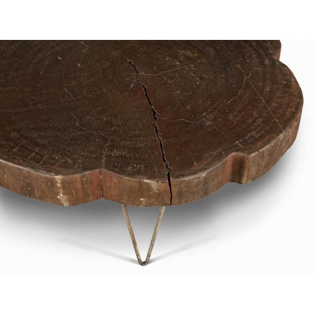 LE CORBUSIER et Pierre JEANNERET. Table basse dite "tree trunk"