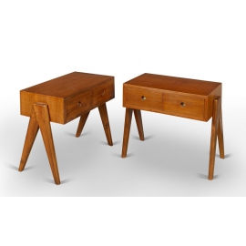 Pierre JEANNERET. Commode en teck massif.