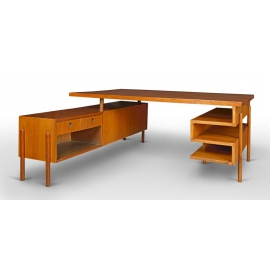 Pierre JEANNERET. Administrative desk.