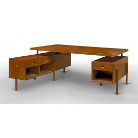 Pierre JEANNERET. Bureau en teck.