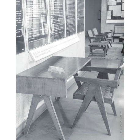 Pierre JEANNERET. Bureau en teck.