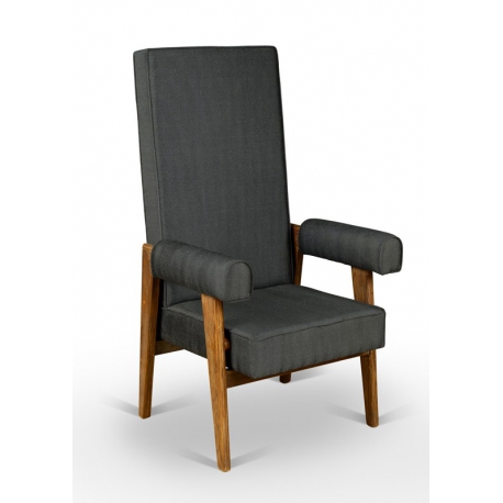 LE CORBUSIER et Pierre JEANNERET. Fauteuil en teck.