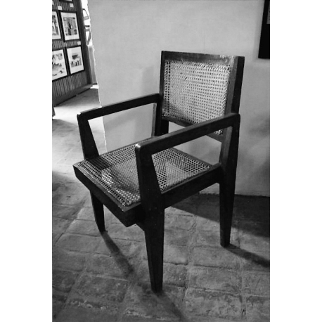 Pierre JEANNERET. Fauteuil en teck.