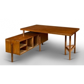 Pierre JEANNERET. Bureau en teck.