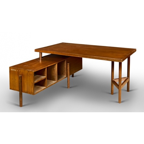 Pierre JEANNERET. Bureau en teck.