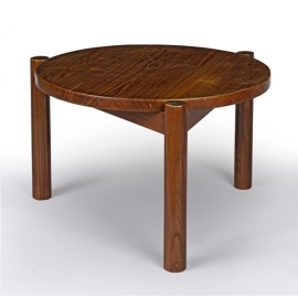 Pierre JEANNERET. Table basse en teck.